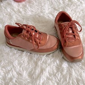 Girls Toms sneakers